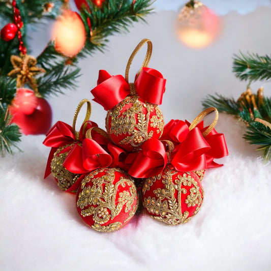 Red Velvet Applique Baubles - Large